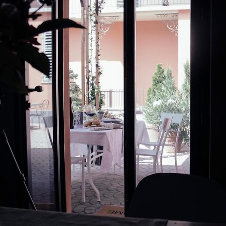 Appartamento Vacanze / Holiday Flat Farfalle&Rossobarbera Montegrosso dʼAsti Extérieur photo