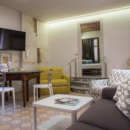Appartamento Vacanze / Holiday Flat Farfalle&Rossobarbera Montegrosso dʼAsti Extérieur photo