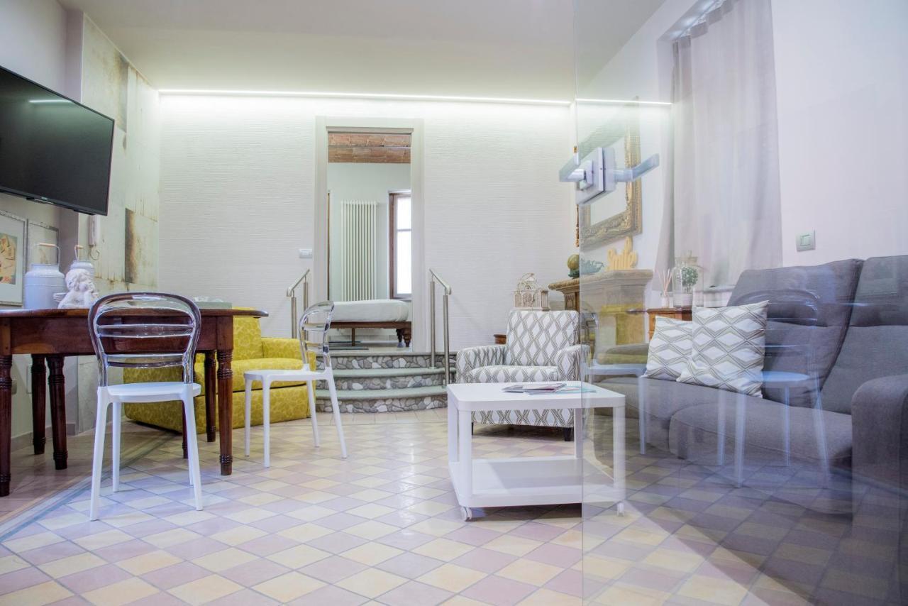 Appartamento Vacanze / Holiday Flat Farfalle&Rossobarbera Montegrosso dʼAsti Extérieur photo