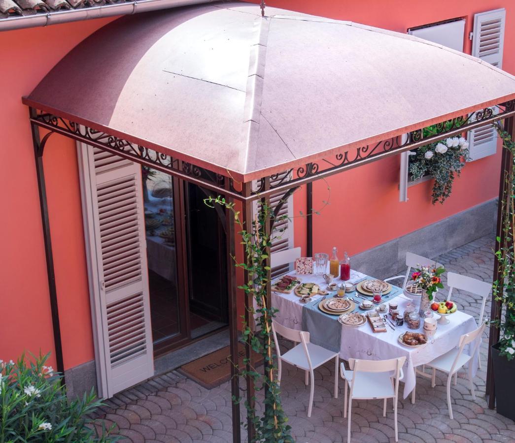 Appartamento Vacanze / Holiday Flat Farfalle&Rossobarbera Montegrosso dʼAsti Extérieur photo